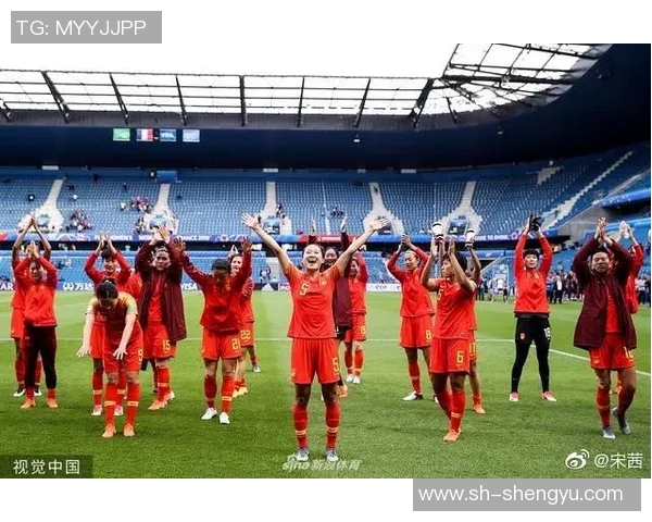 广州足球队反击革新之路：重塑战术理念与团队精神的全新探索