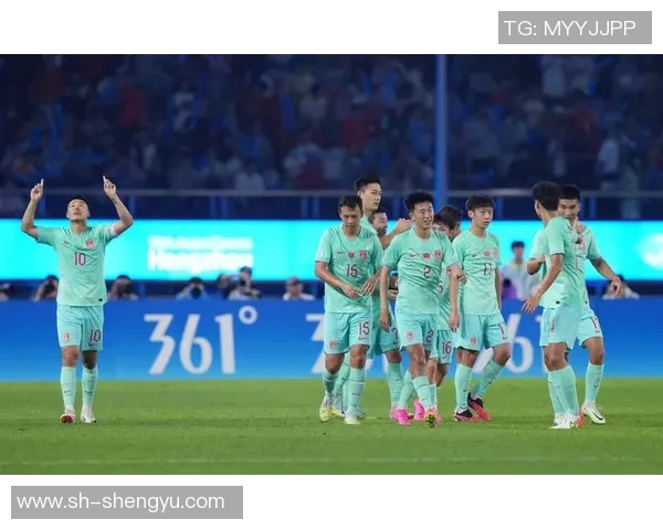 广州足球队与杭州足球队耐力对决的深度分析与启示