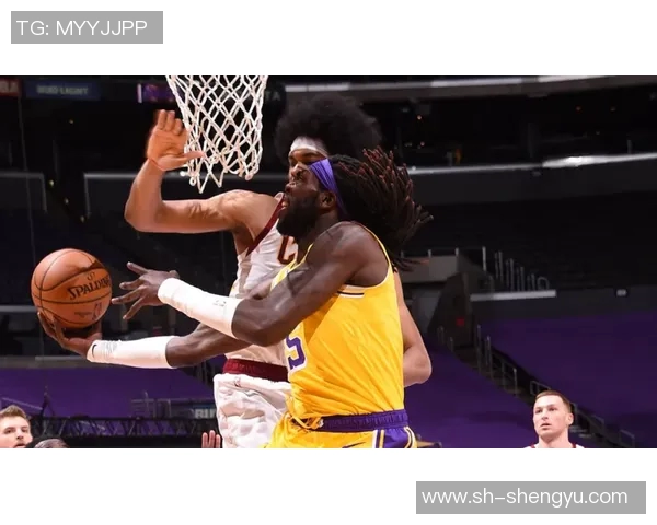 勇士与湖人激战正酣雨燕直播全程呈现精彩瞬间