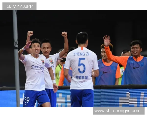 鲁能与上港激战在即海报抢先看展现激情与荣耀的对决