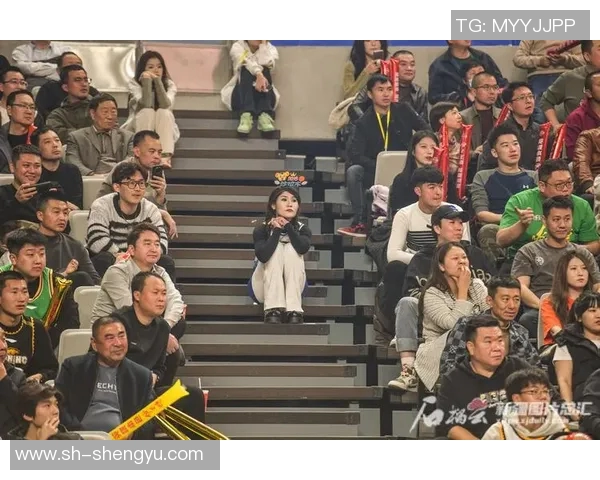 广东与新疆总决赛现场激情四溢球迷热情助阵巅峰对决