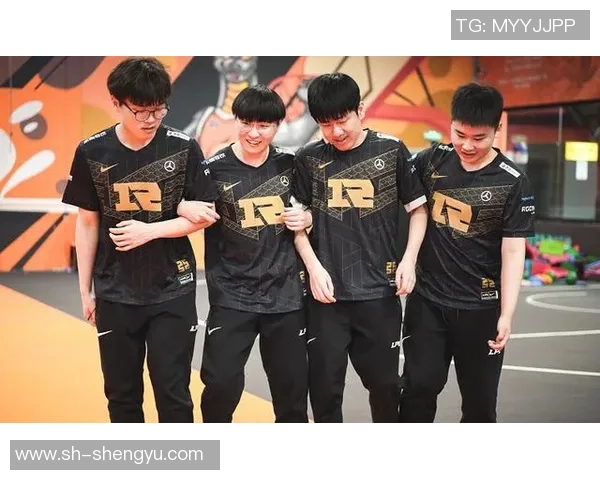 聚焦英雄联盟LNG战队个人能力分析与发展潜力探讨MBA