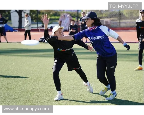 成都飞盘队在极限运动嘉年华中的战术表现分析与点评